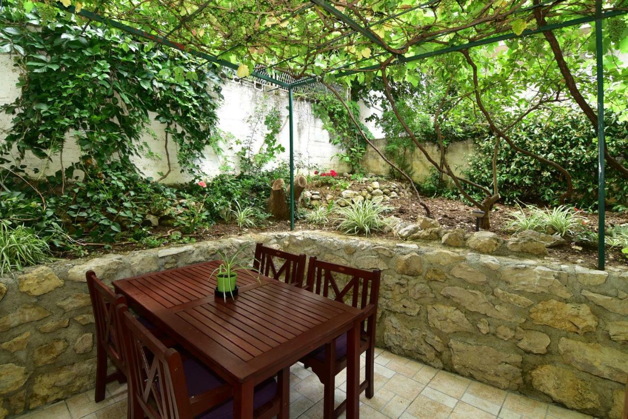 Apartments Anica & Gabriela Makarska Exterior foto