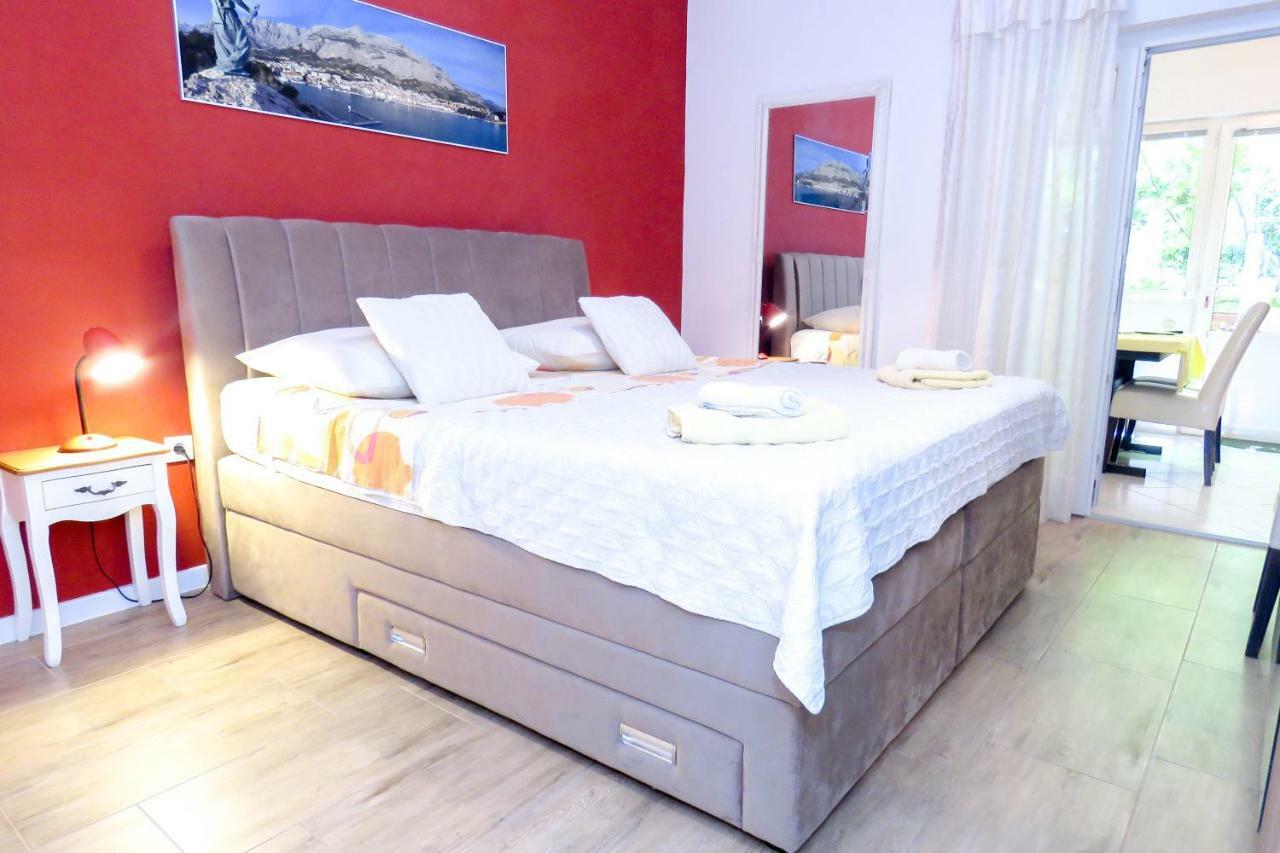 Apartments Anica & Gabriela Makarska Exterior foto